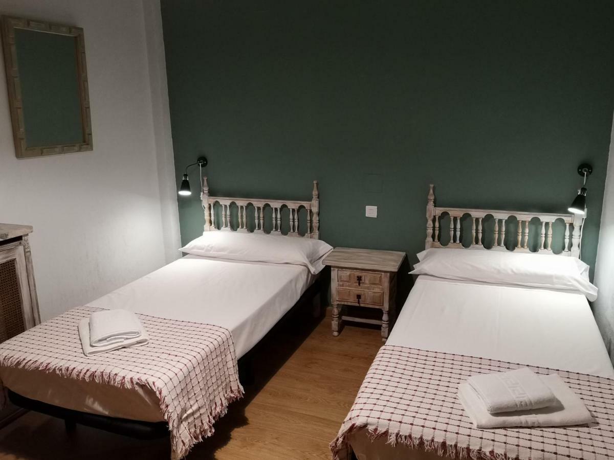 Hostal Becerril Becerril de la Sierra Ngoại thất bức ảnh